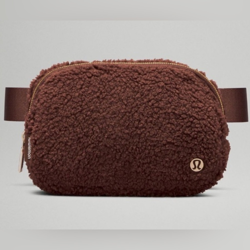 Lululemon Everywhere Fleece Belt Bag
